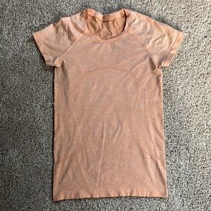RESELL - Lululemon Swiftly Tech Short Sleeve Shirt 2.0